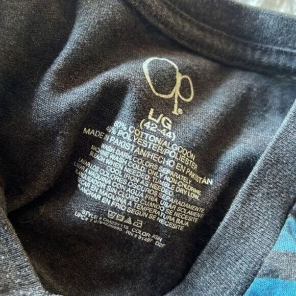 Vintage 90's OP Striped Short-Sleeve V-Neck T-Shirts - Set of 2 - Unisex - Picture 6 of 9